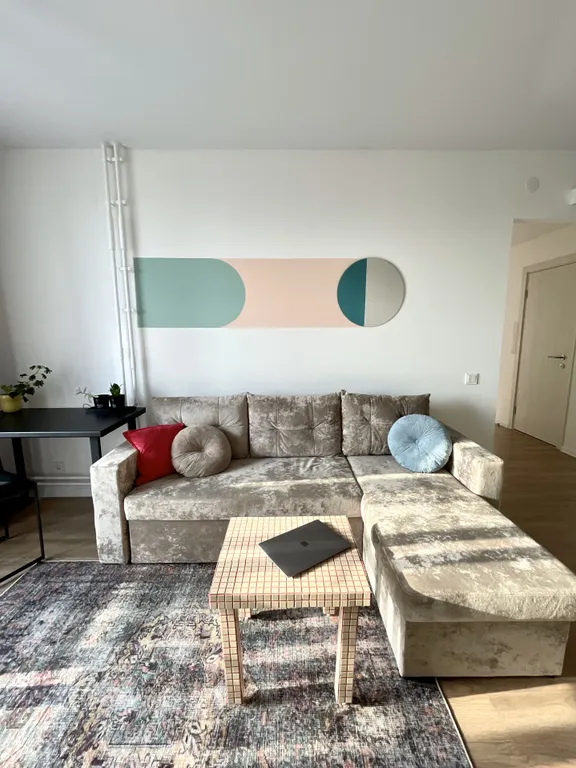 Трехкомнатная квартира с двумя спальнями, рядом с вокзалом