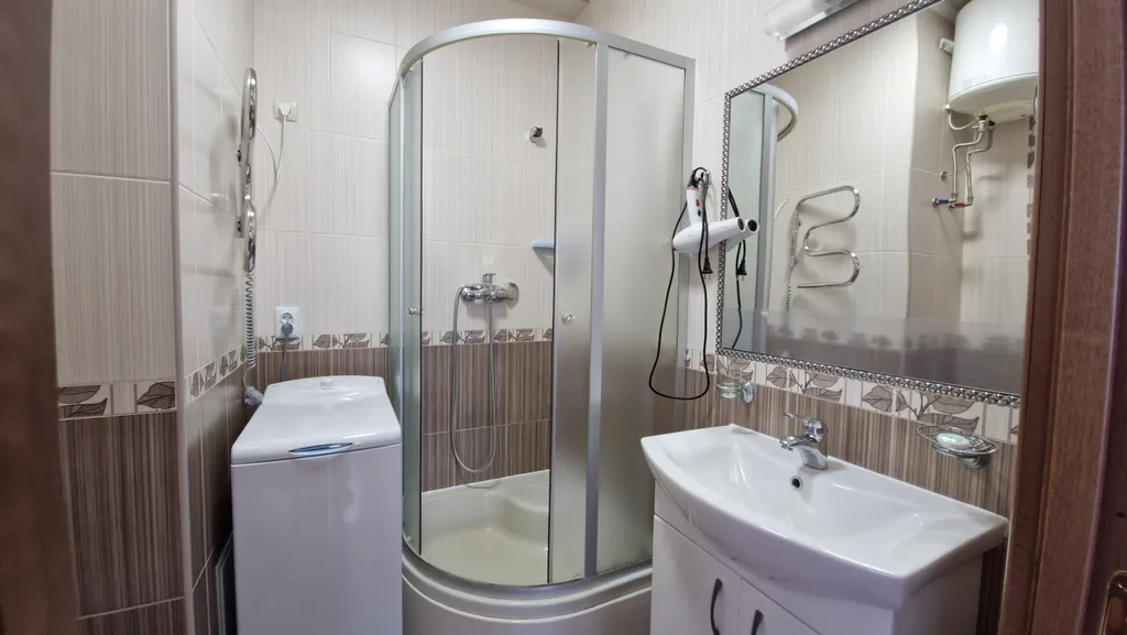 Свежая 1-комнатная квартира с дизайнерским ремонтом