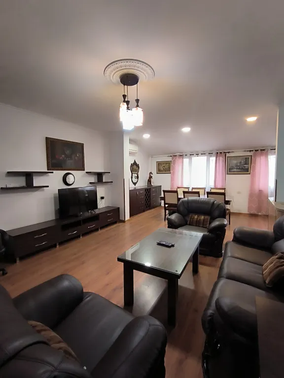 Уютная трехкомнатная квартира в центре Еревана