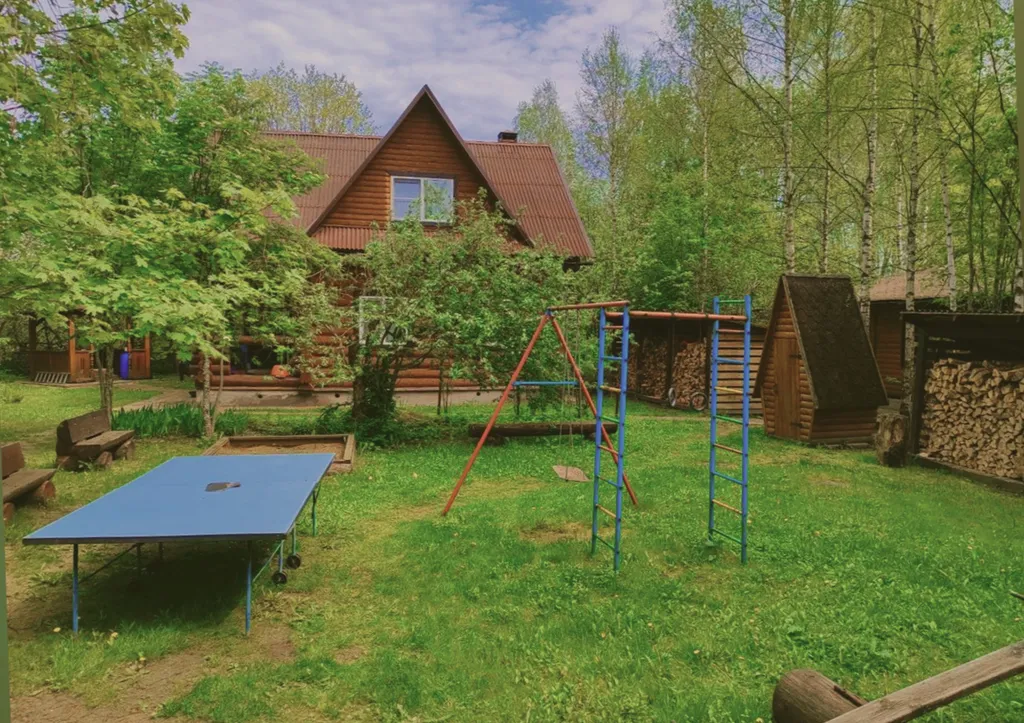 Уютный дом у сосен