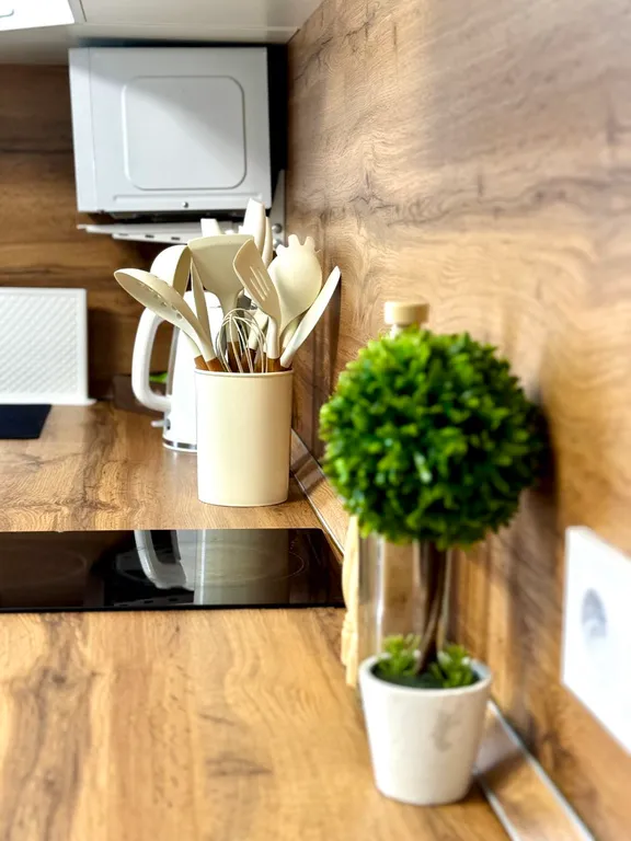 Дом-баня с большой верандой и массажной кроватью