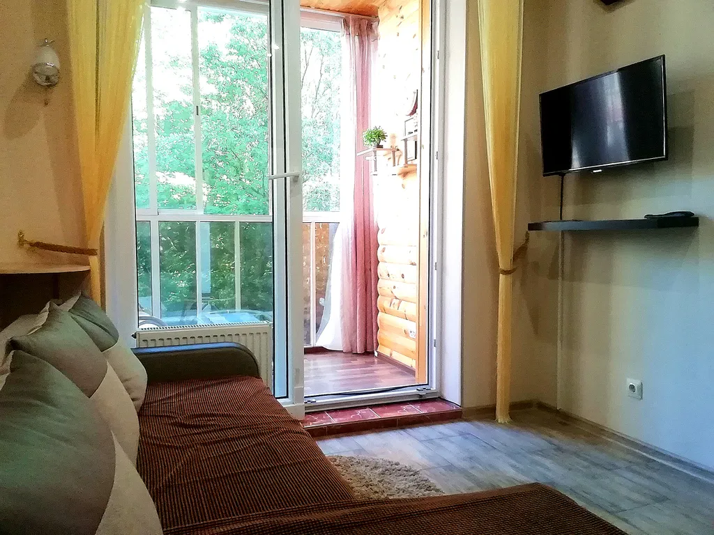 Квартира у моря, с видом на озеро и сосновый бор