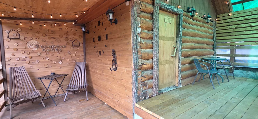 Коттедж с баней и бассейном-купелью в уникальном месте