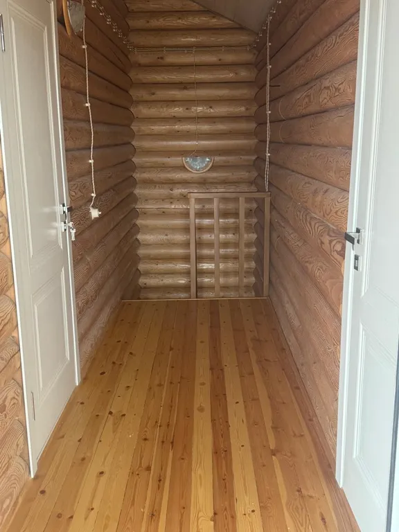 Дом из брусьев с сауной и с видом на море