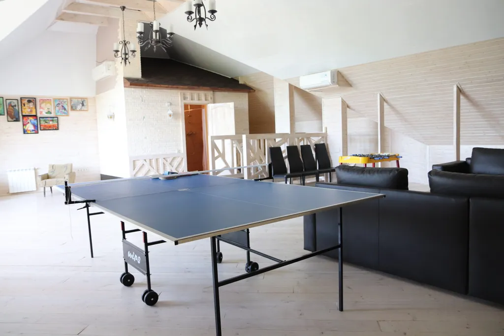 Загородный дом-шале "Pinebrook", аренда, у реки Дон. Сезонный бассейн.