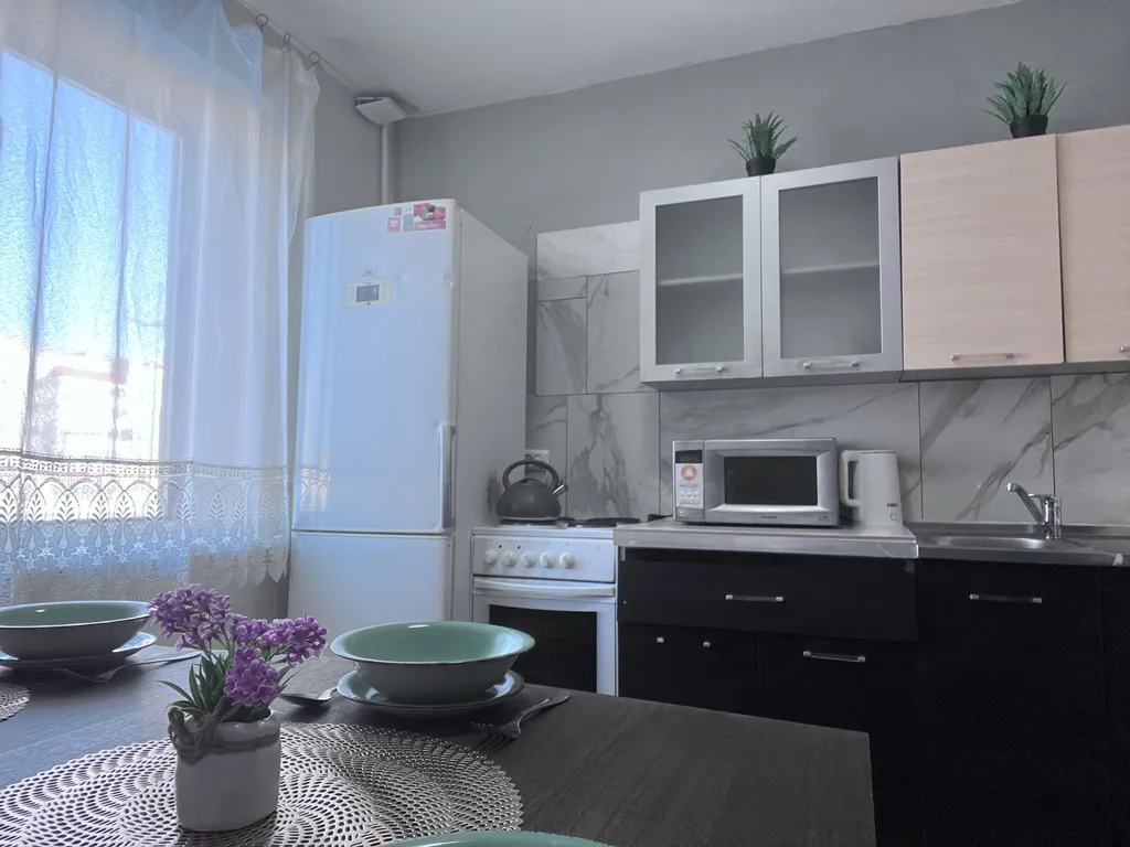 2-комнатная на Сибирской