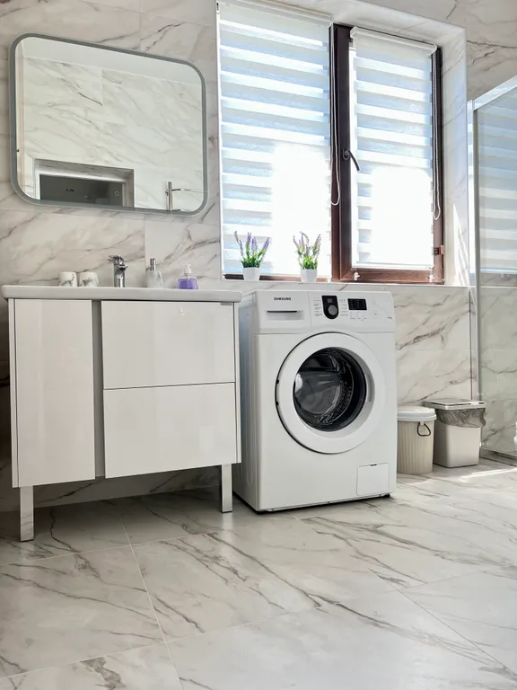 Квартира в доме с бассейном на набережной