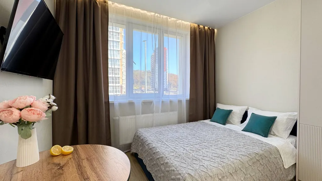 Уютная и светлая студия на Патрокле