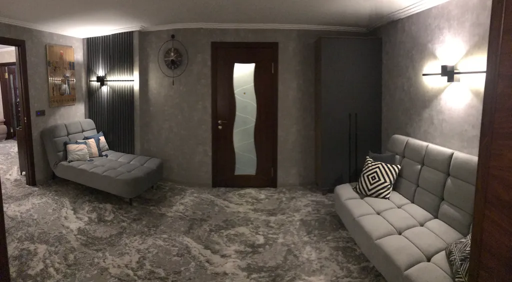 Уютный дом на набережной