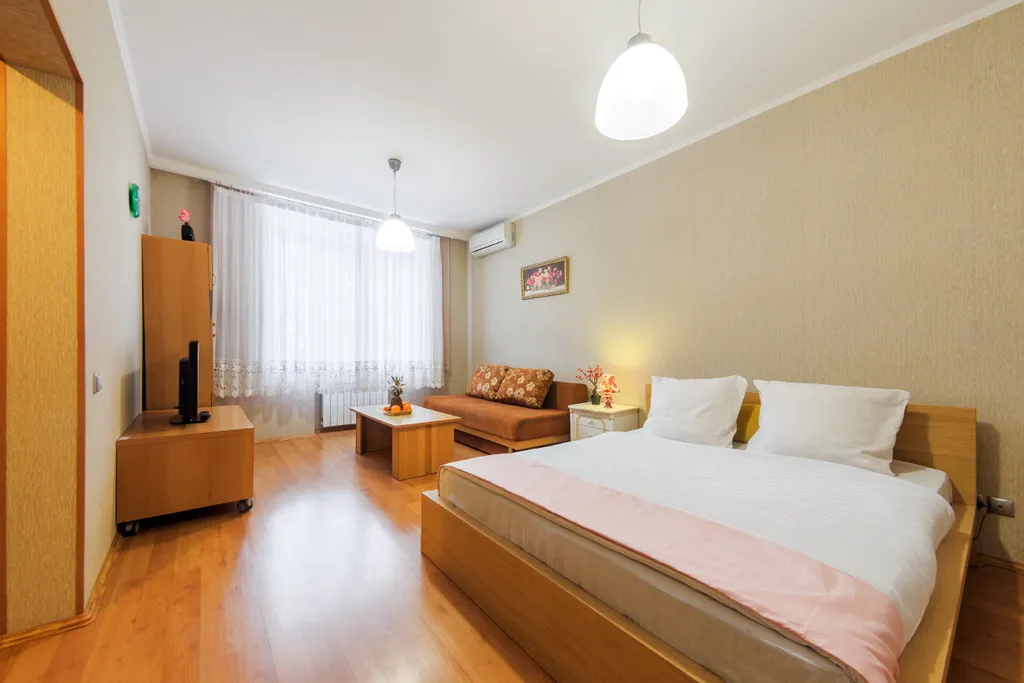 Квартира Квартира в центре у ДЦ Высоцкий. Парковка. — Екатеринбург