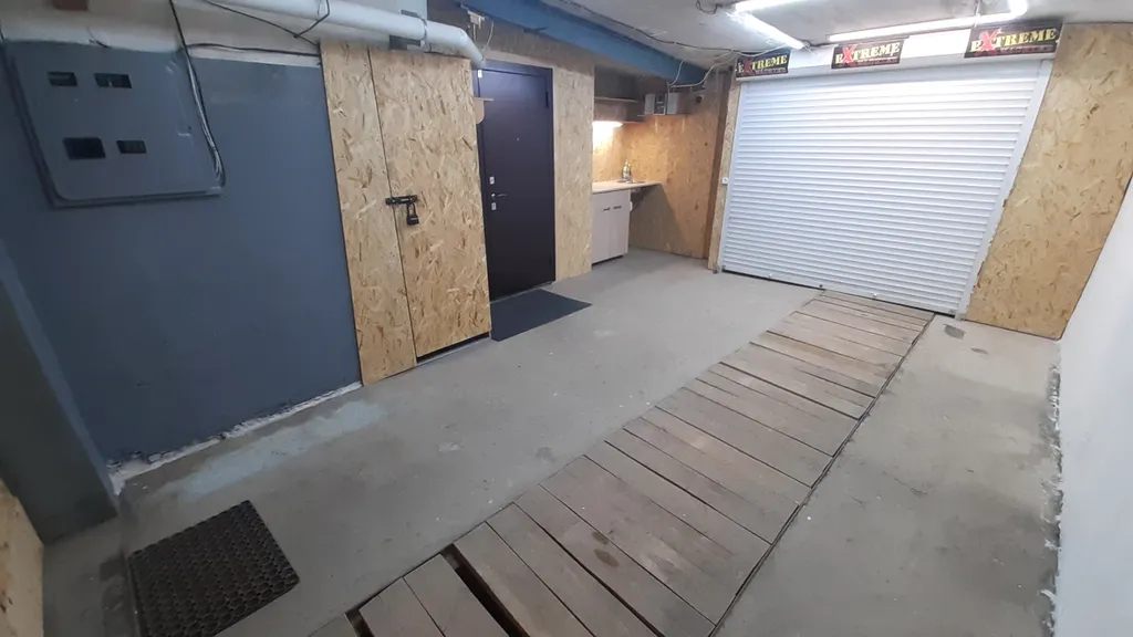 Жилой гараж с парковочным местом