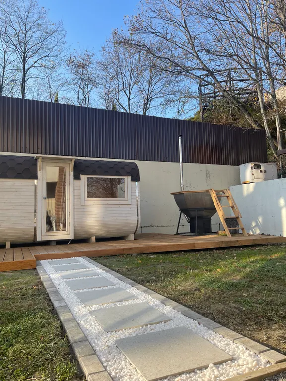 Уютный дом с баней, чаном и видом на горы