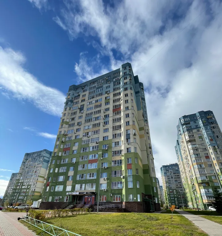 Квартира Большая двухкомнатная квартира с видом на Волгу у метро Стрелка — Нижний Новгород