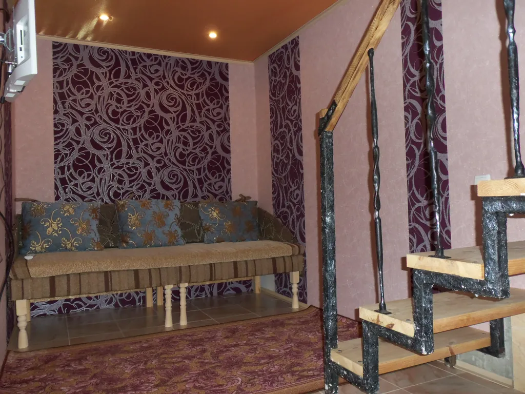 Небольшой уютный дом рядом с морем