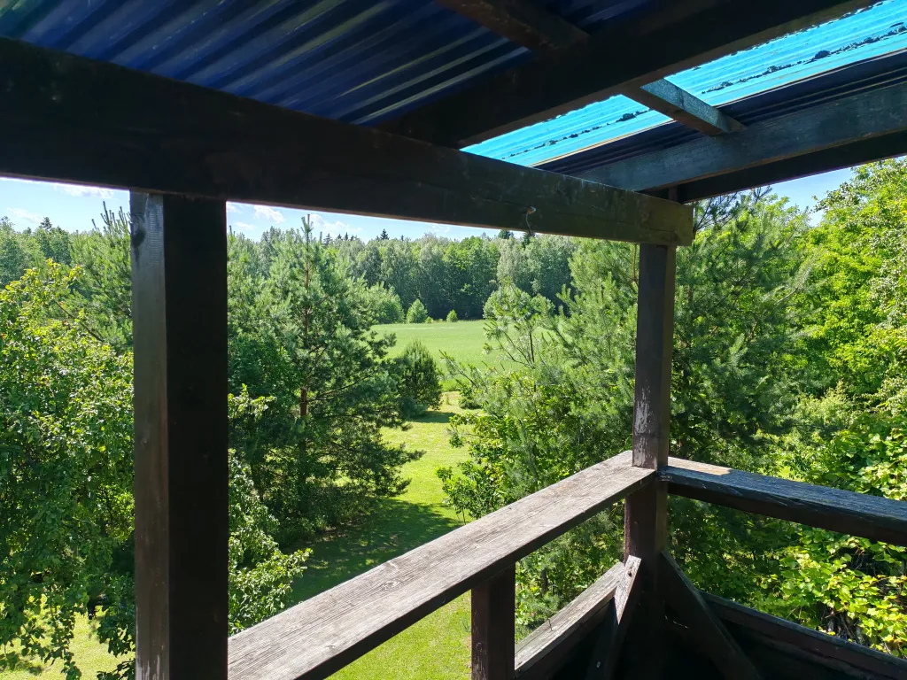 Хутор возле леса и озер