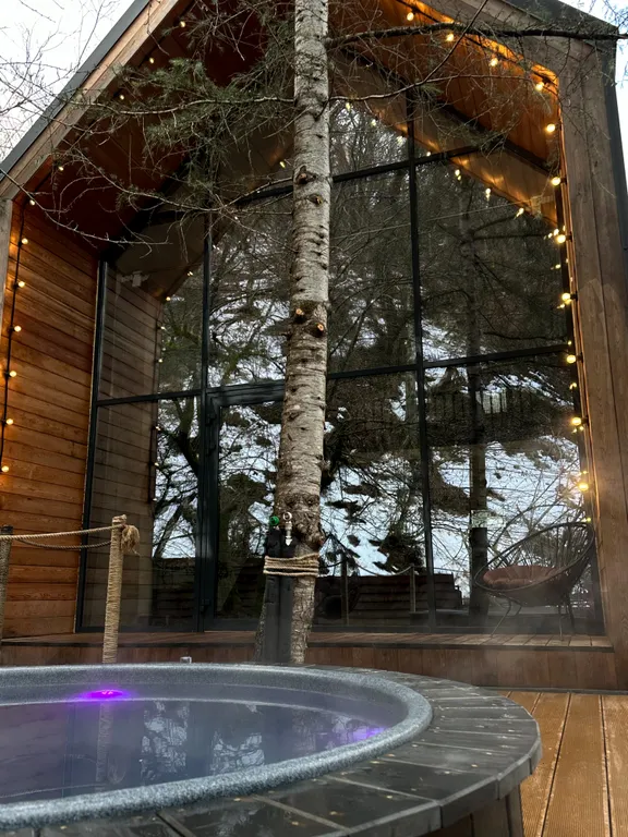 Инстаграмное шале c горячей купелью