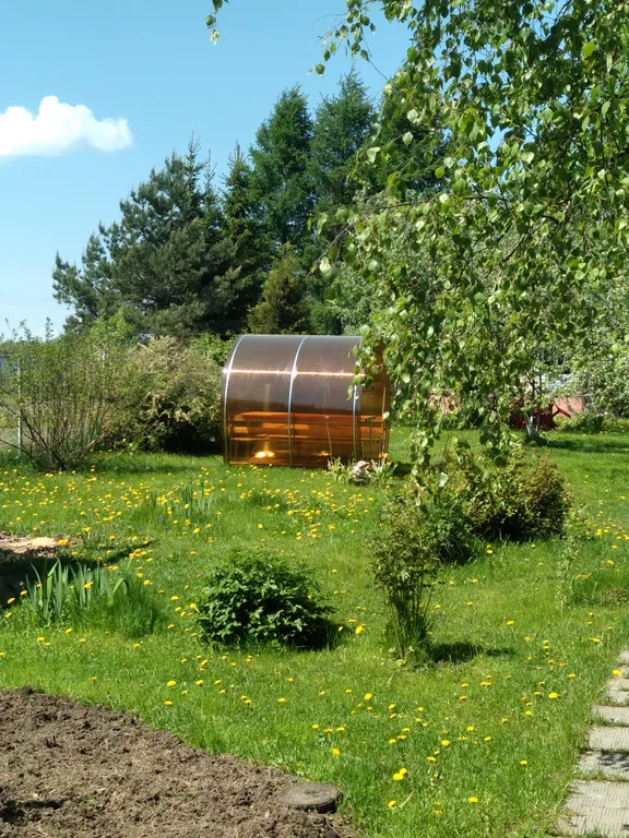 Уютный домик в деревне с выходом на веранду и ухоженным садом