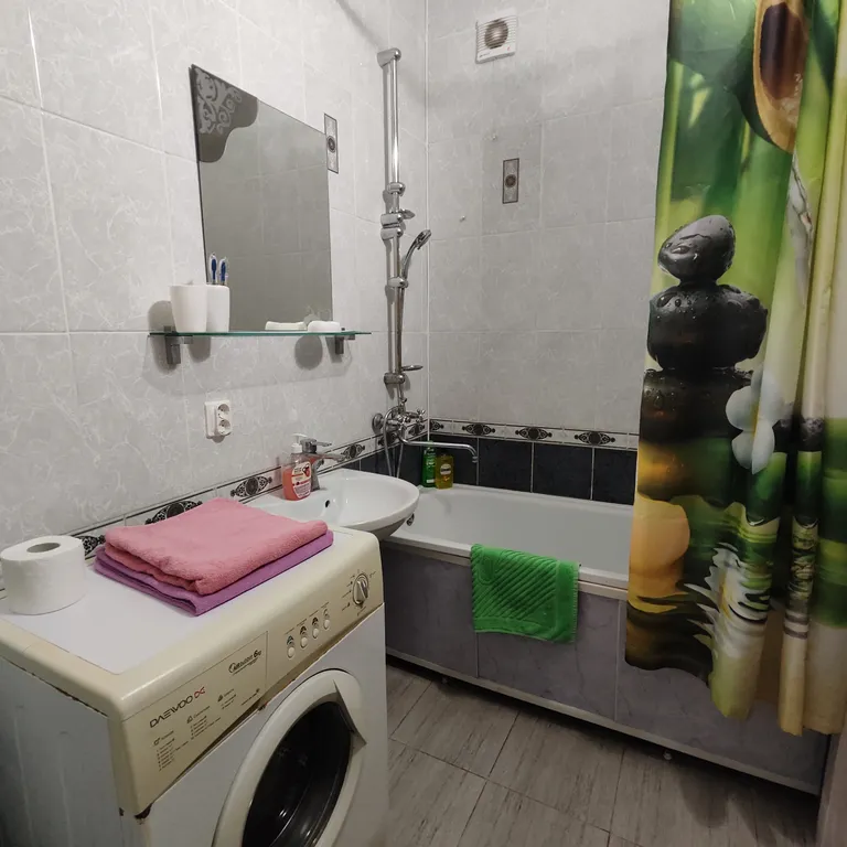 Квартира большая у ТЦ "Крейсер", 33 квартиры