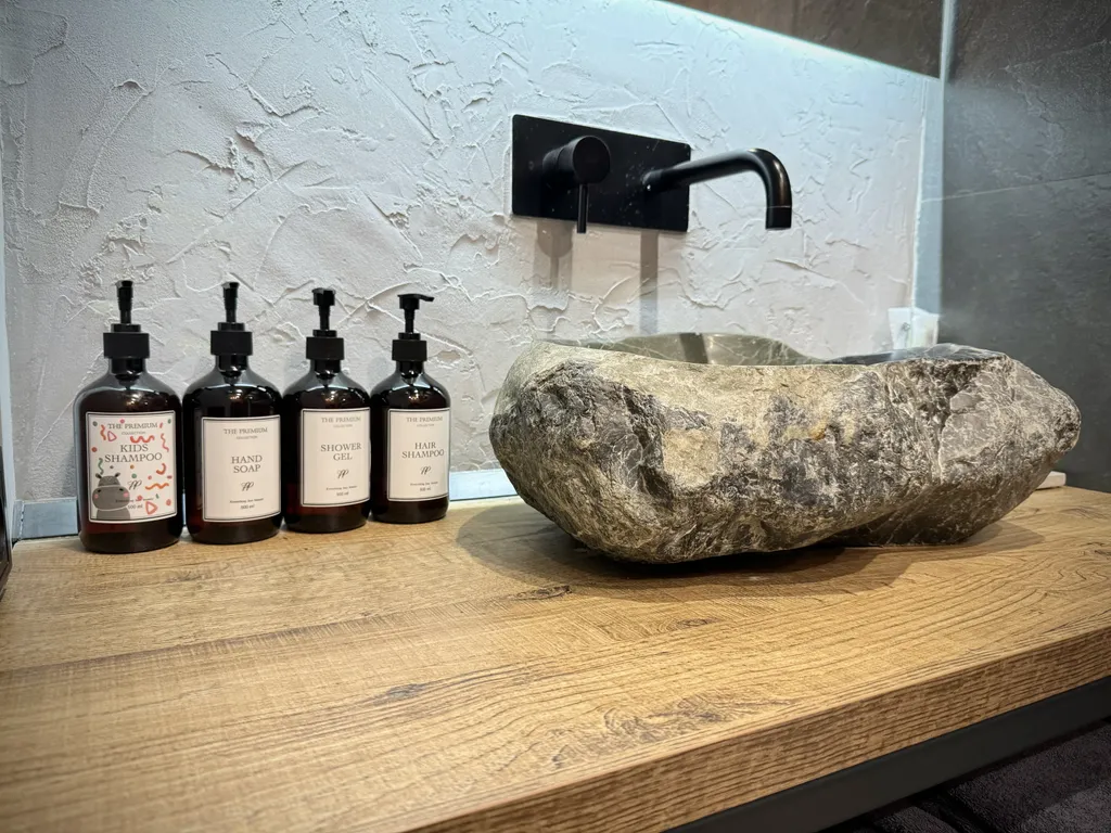 Дизайн-студия с видом на город