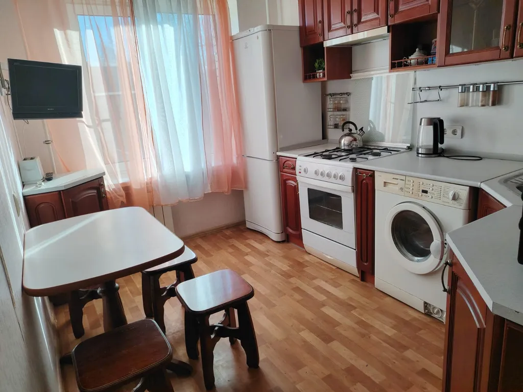 Квартира Квартира с балконом — Колпино