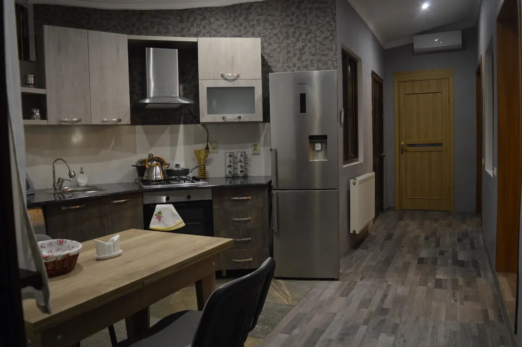 2-комнатная Квартира — аренда посуточно в Тбилиси