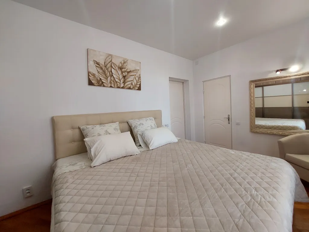 Квартира Просторная 3-х комнатная квартира в центре Минска — Минск