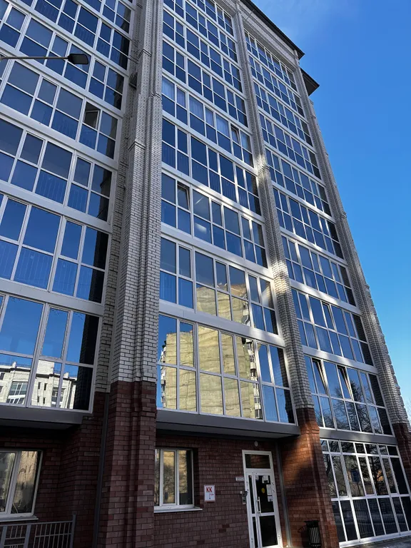 Квартира с евроремонтом в новом доме в центре города