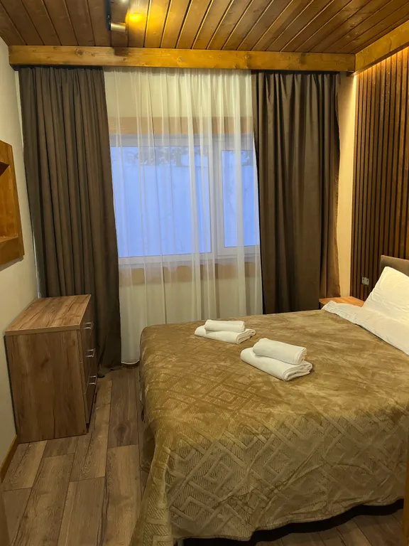 Дом на озере в Ahpoila Villas, коттедж с 4-мя спальнями Grand