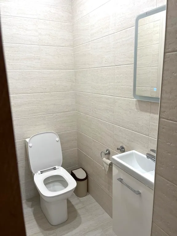 Просторная трехкомнатная квартира в самом центре