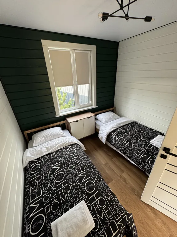 Дом с сауной, включена в стоимость, и горячей купелью на террасе