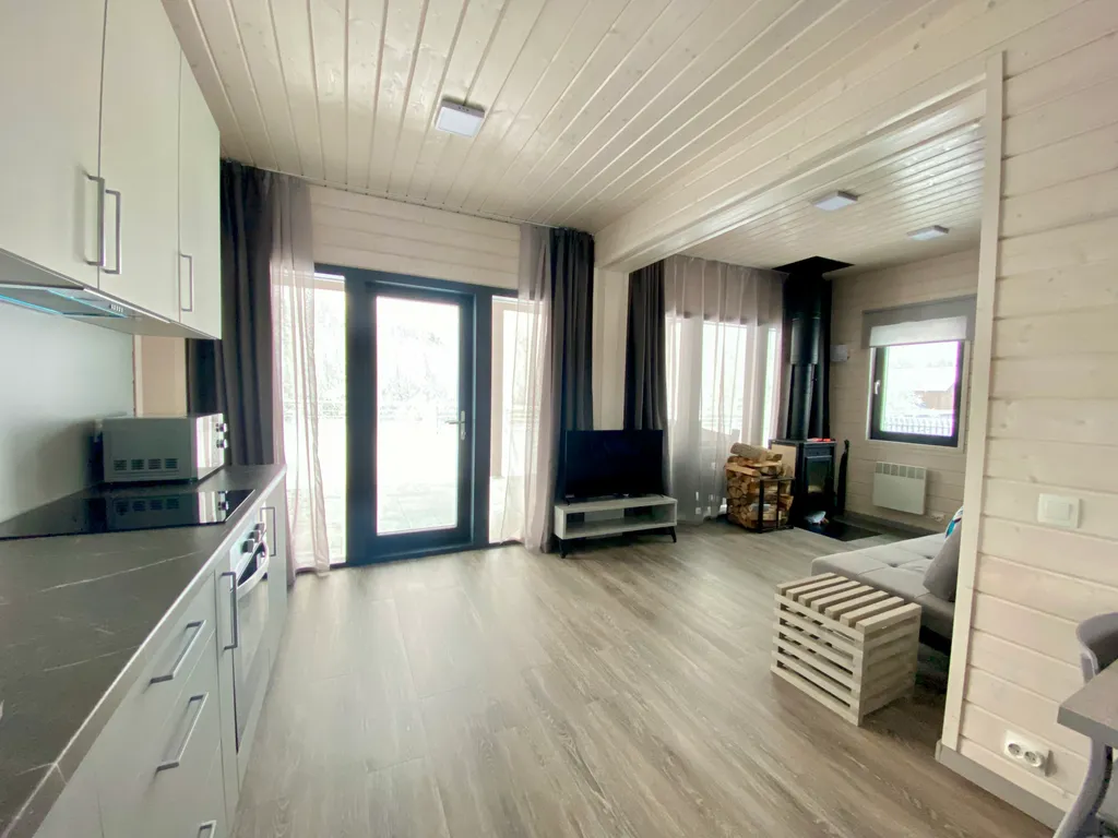 Коттедж Новый комфортабельный дом для отдыха на берегу лесного озера Маролампи — Санкт-Петербург