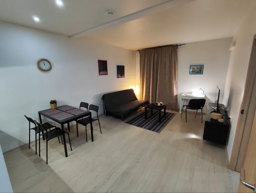 Просторная квартира — аренда посуточно в Отрадное