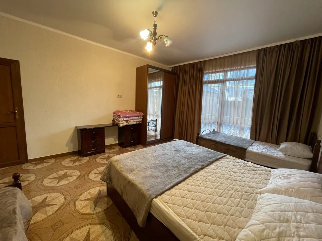 Уютный и просторный коттедж в центре поселка