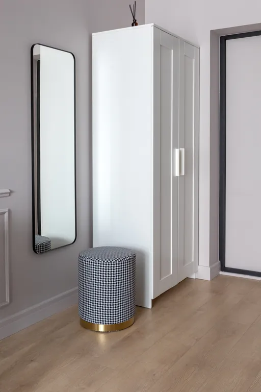 Современная студия с балконом и панорамными окнами у острова Канта