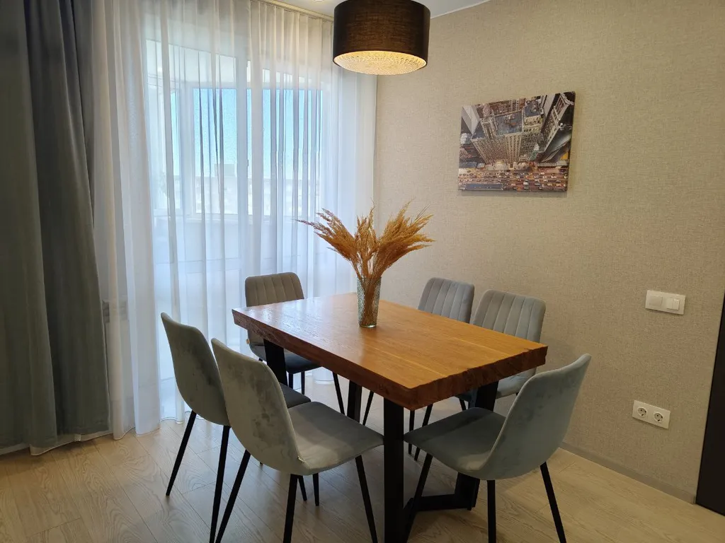 Просторная квартира с двумя спальнями в центре