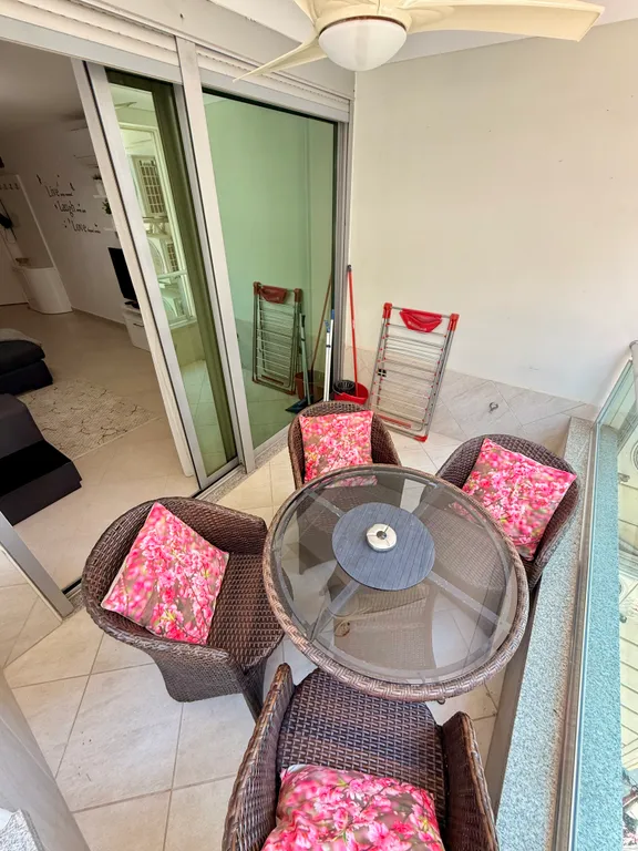 Трехкомнатная квартира на первой береговой линии