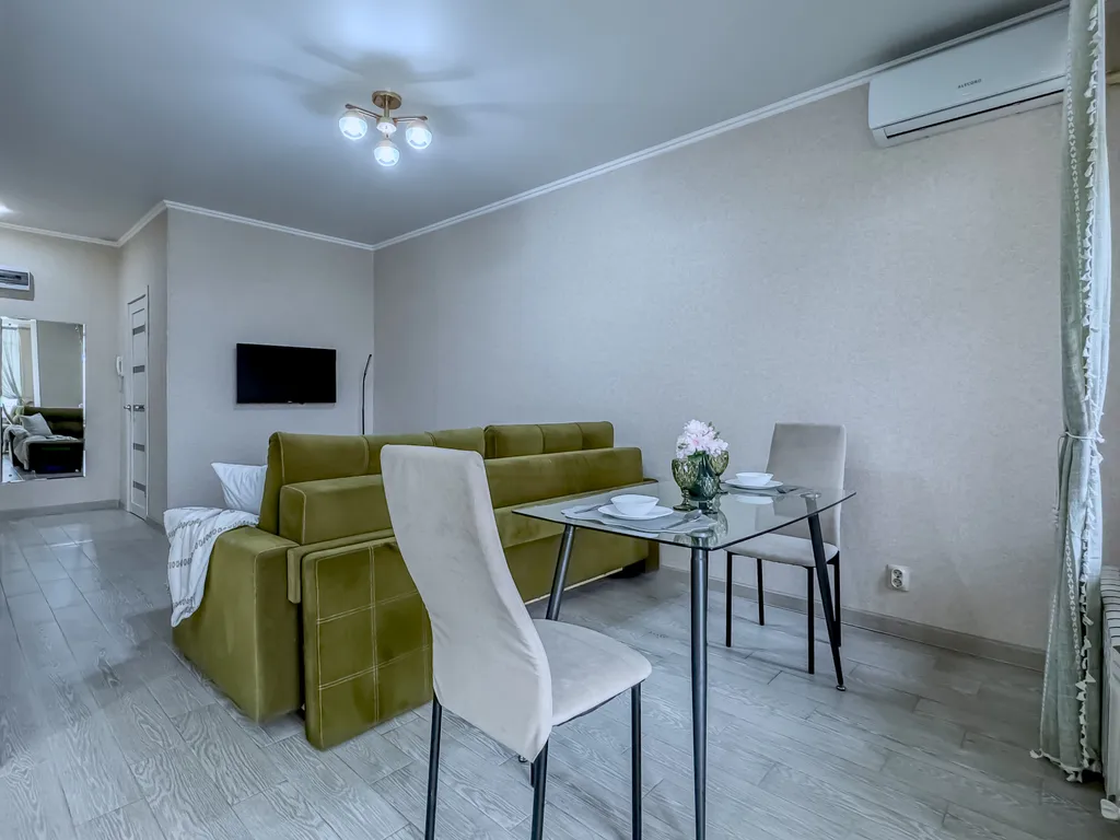 Атмосферная студия Рядом ТЦ и Храм Святого Владимира