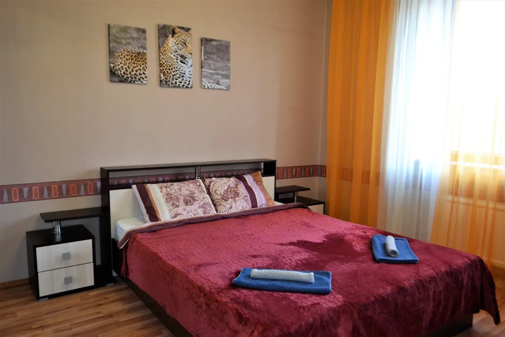 Двухкомнатная квартира с раздельными комнатами в центре возле МАГУ