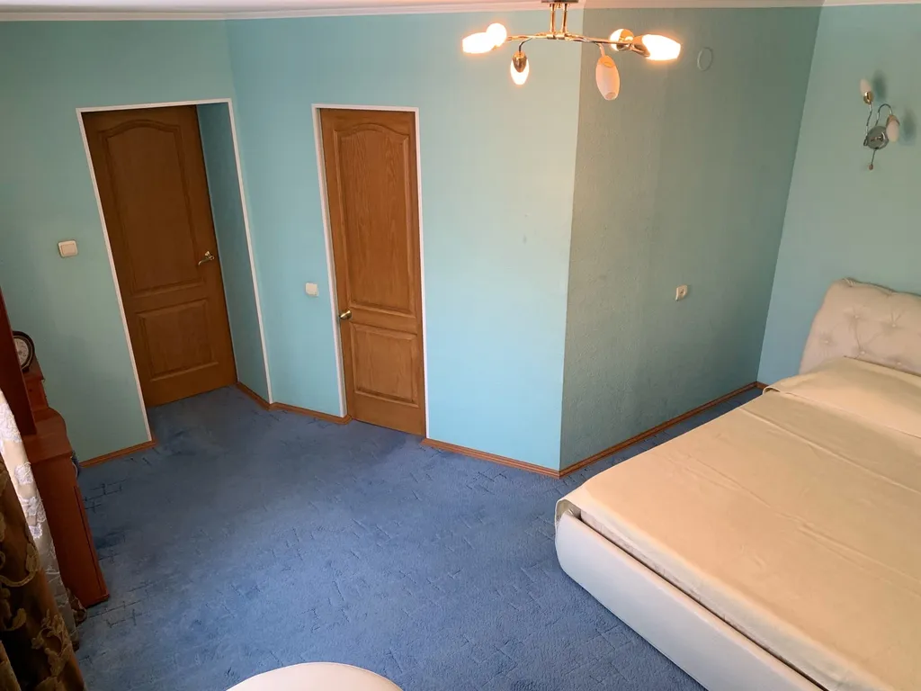 Большой дом и баня