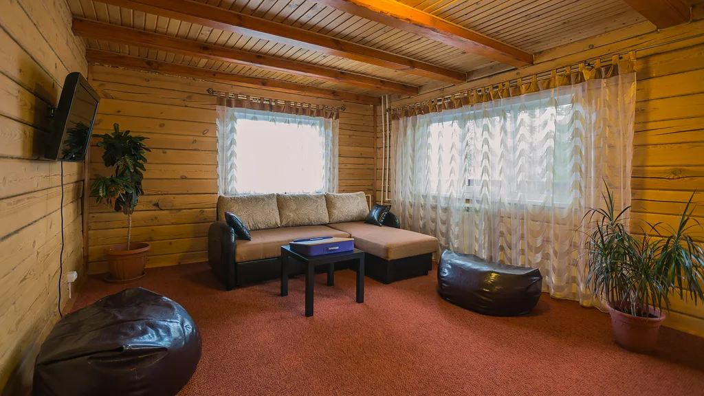 Уютный коттедж для семейного отдыха с домашним кинотеатром.