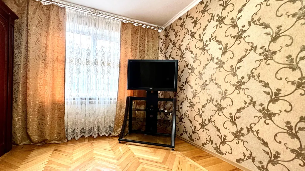 Трехкомнатная квартира с видом на Машук в курзоне