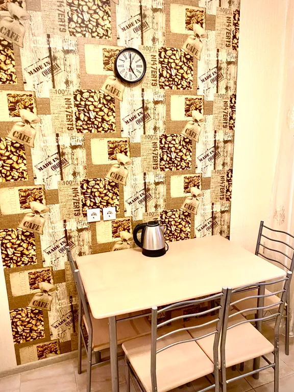 Однокомнатная квартира! Рядом с Александровским парком!