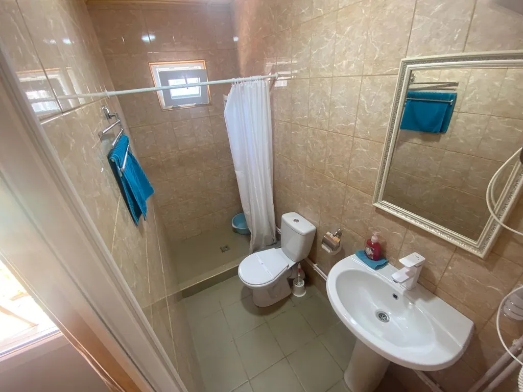 Деревянные домики у Черного моря