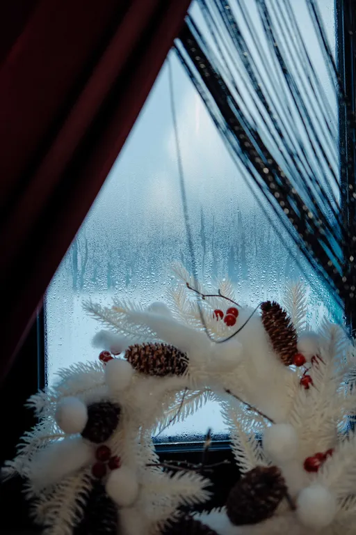 Арт-баня дюпло возле реки в окружении реликтового леса