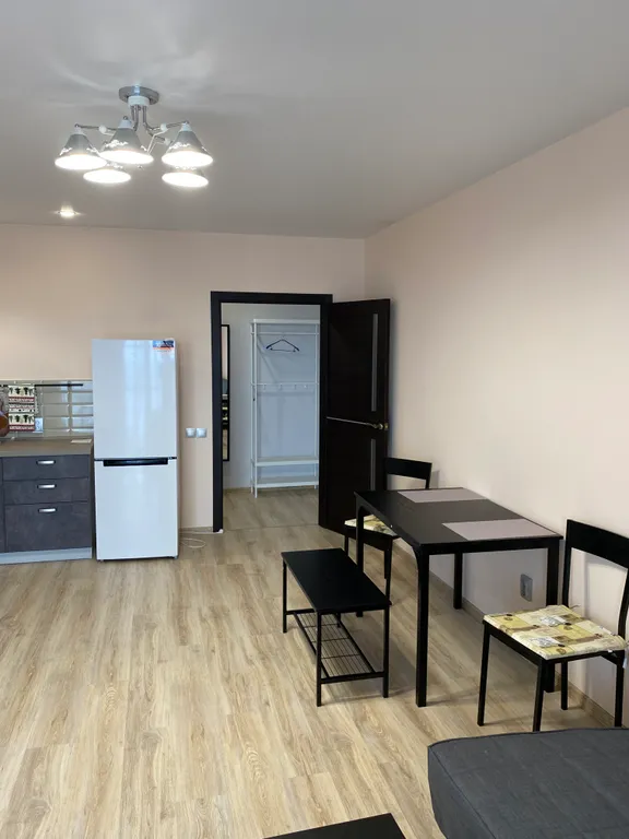 Новый высотный дом рядом с домом Павлова