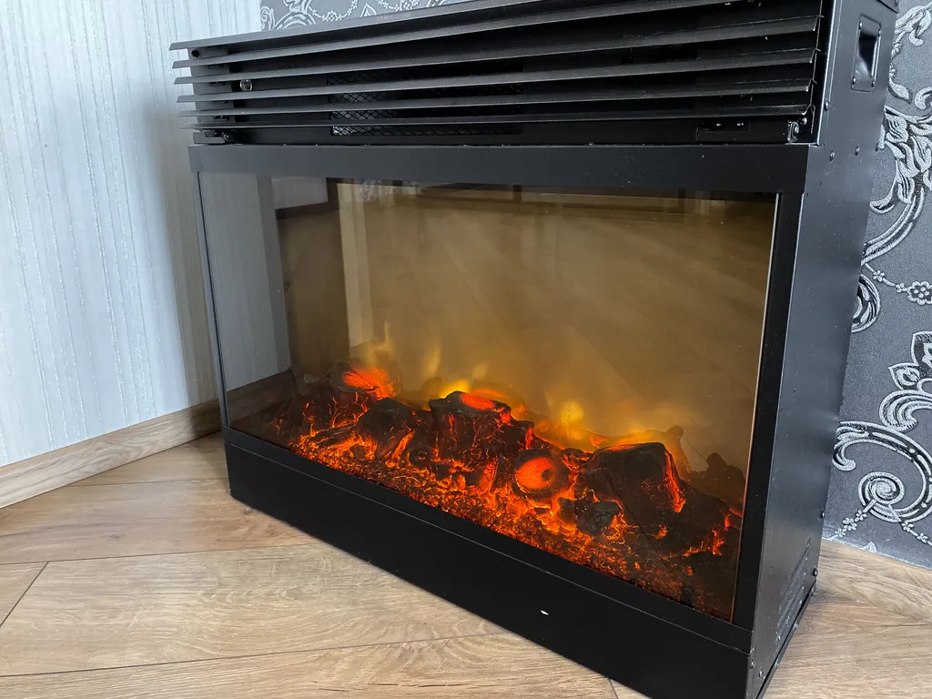 Двушка с камином и видом на реку у ТЦ Аквамолл