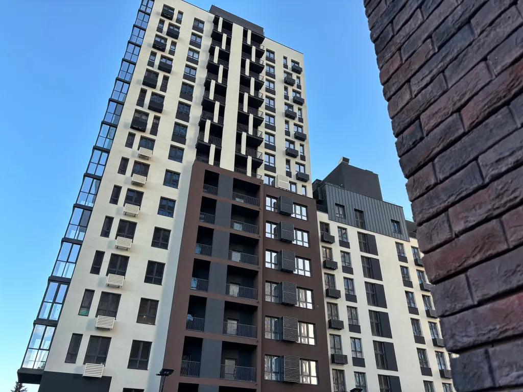 Дизайнерская евродвушка в центре города в топовом ЖК Лесопарковый