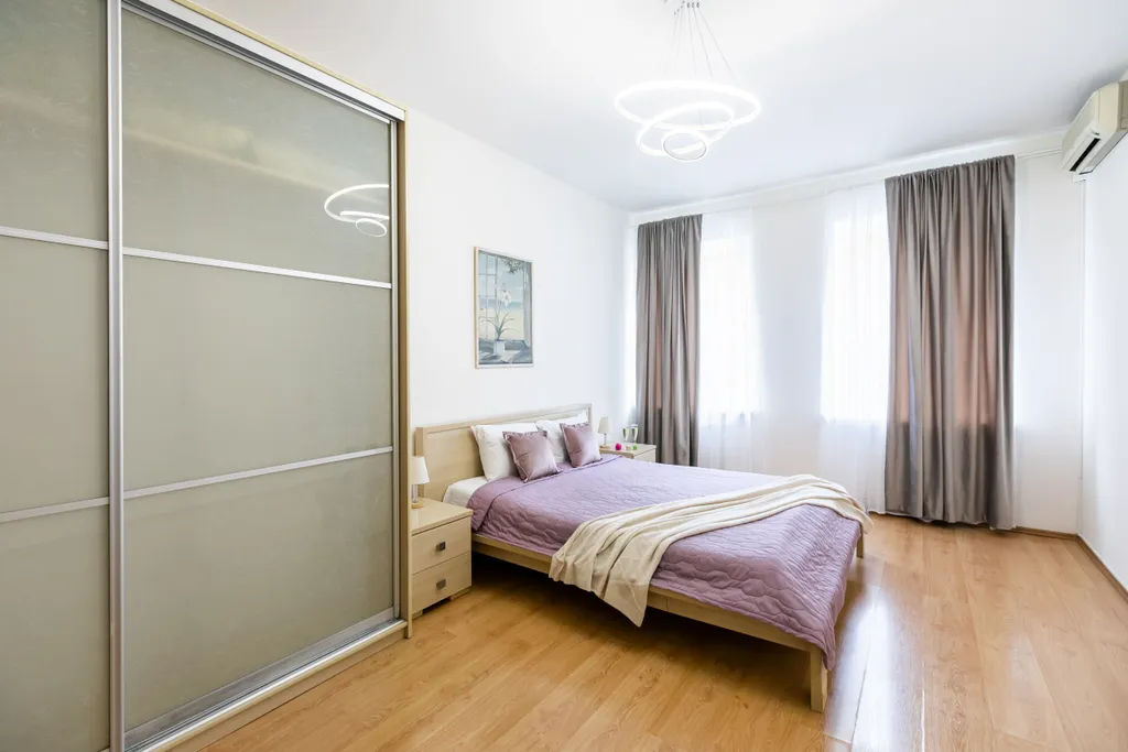 Всё рядом: мосты, музеи, парки