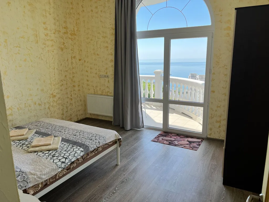 Квартира Трехкомнатные апартаменты  класса люкс с видом на море — аренда посуточно в Кореиз