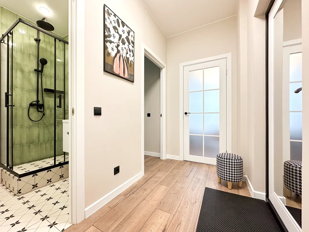 Однушка с видом на озеро